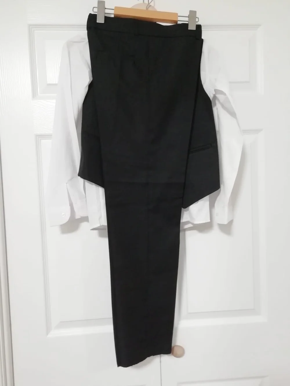 Classic Black Men's Suit Jacket - Modern Tailored Blazer